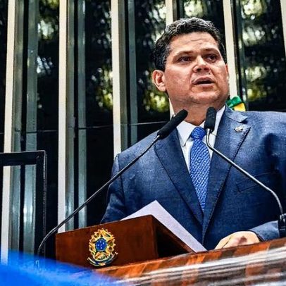 Alcolumbre diz que não há prazo definido para analisar impeachment de Moraes