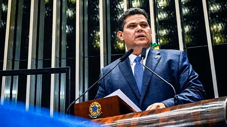 Davi Alcolumbre, presidente do Senado, em uma foto oficial (Foto: Reprodução)