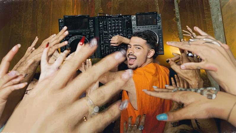 DJ e produtor Pedro Sampaio em sessão de fotos (Foto: Reprodução)