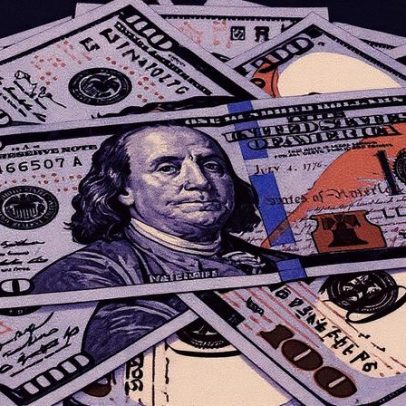 Dólar encerra dia abaixo de R$ 5,40 com expectativa de corte de juros nos EUA