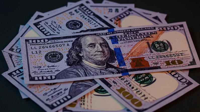 Dólar: divisa americana cai após três sessões de alta (Foto: Reprodução)