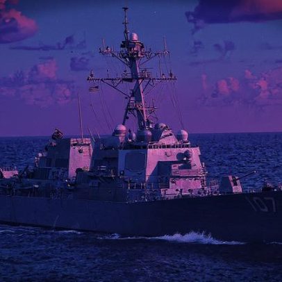 Trump intensifica ameaças militares em meio a tensões econômicas globais