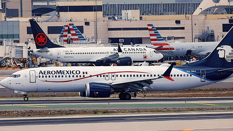 Avião Boeing 737 MAX 8 da Aeromexico táxi no Aeroporto Internacional de Los Angeles em 19 de setembro de 2024 (Foto: Reprodução)