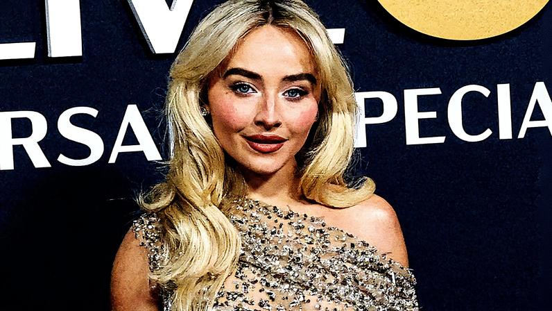 'Saturday Night Live' retorna para a 51ª temporada com Sabrina Carpenter e Bad Bunny como anfitriões e Doja Cat como atração musical (Foto: Reprodução)