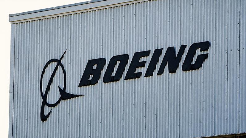 Placa da Boeing em um edifício próximo ao Boeing Field, em Seattle, Washington (Foto: Reprodução)
