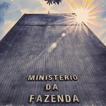 Brasil arrecada R$ 208 bilhões em agosto, mas receita apresenta queda em relação a 2024
