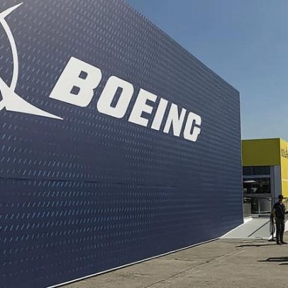 Trabalhadores em greve rejeitam proposta de contrato da Boeing