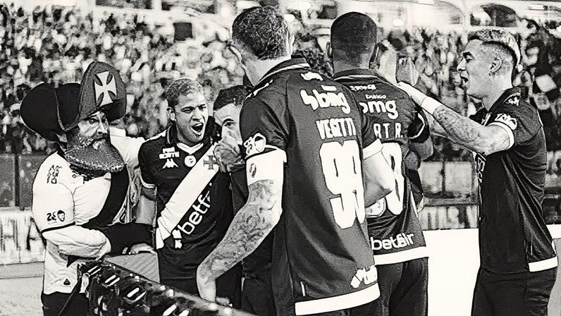 Elenco do Vasco posicionado em campo durante partida contra o Ceará pelo Campeonato Brasileiro (Foto: Reprodução)