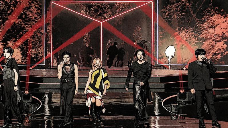 Kylie Minogue e ATEEZ se apresentam juntos em uma performance da música 'Can't Get You Out of My Head' em um clipe do novo programa da Apple TV+, 'KPOPPED' (Foto: Reprodução)