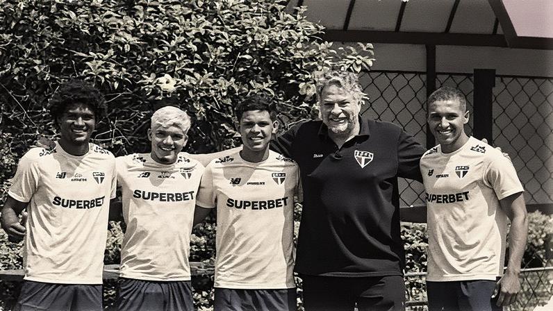 Três jogadores da base foram vendidos e um deles, Ryan, sofreu uma lesão no joelho (Foto: Reprodução)