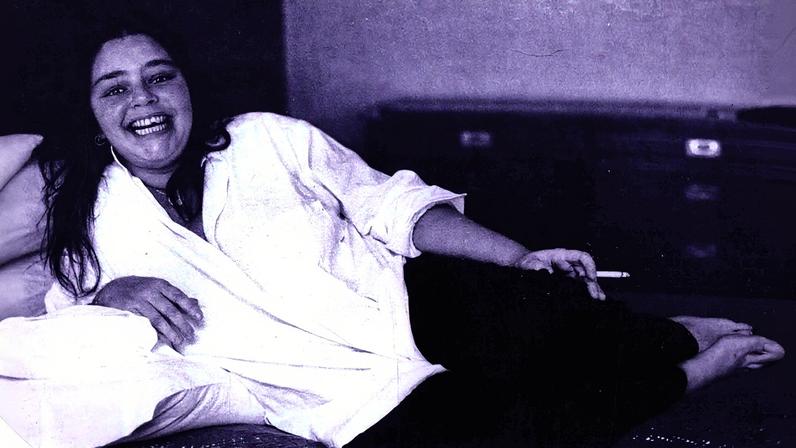 Cantora Angela Ro Ro posa para foto em 1984 (Foto: Reprodução)
