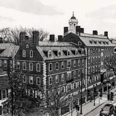 Juíza determina que Trump cortou financiamento ilegalmente para Harvard