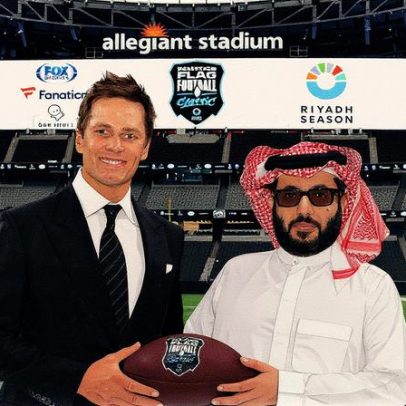 Tom Brady e estrelas da NFL se reúnem em torneio de flag football na Arábia Saudita