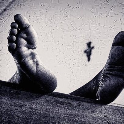 Comércio de cadáveres humanos gera polêmica e lucro nos Estados Unidos