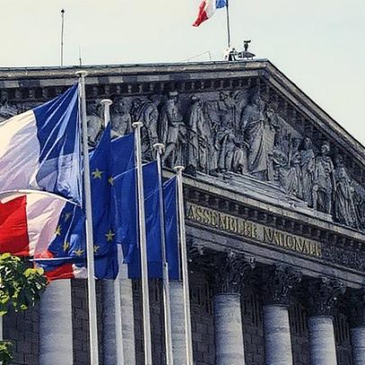 Wall Street vê oportunidades em ativos franceses diante da crise governamental