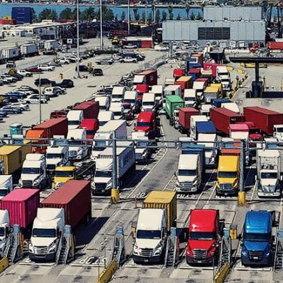 Vendas de caminhões pesados caem e indicam possível recessão nos EUA