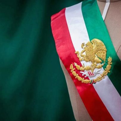 Banda presidencial marca a posse da primeira mulher na presidência do México