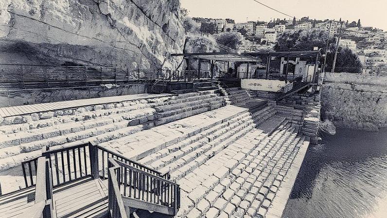 Escavação em andamento no Tanque de Siloé (Foto: Reprodução)