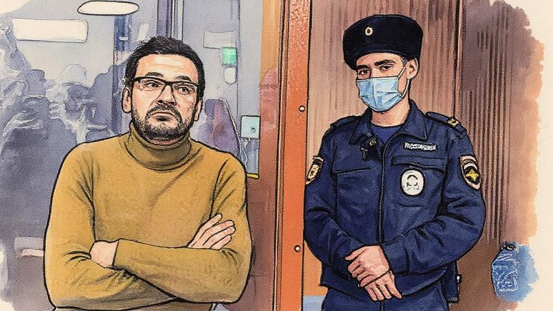 Opositor russo Ilia Yashin durante o julgamento por denunciar a masacre de Bucha em Moscou (Foto: Reprodução)