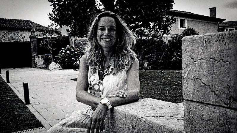 Alba Abiega, proprietária da bodega Alba, em sua casa na Astúrias (Foto: Reprodução)
