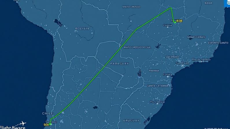 Voo de Santiago (Chile) com destino a Fortaleza pousa em Brasília após incidente com passageiro (Foto: Reprodução)
