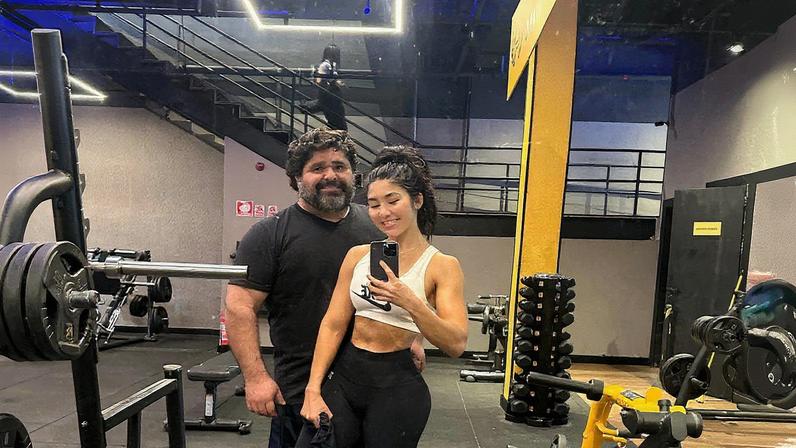 Homem exibe nova forma após perder 52 kg, chamando a atenção do público (Foto: Reprodução)