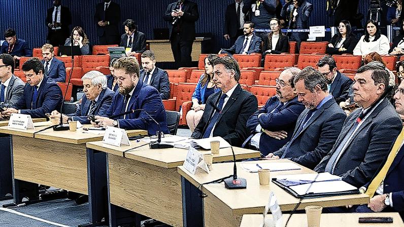 Bolsonaro e ex-ministros participam de interrogatório sobre a trama golpista, com expectativa de divergência em voto de Fux (Foto: Reprodução)