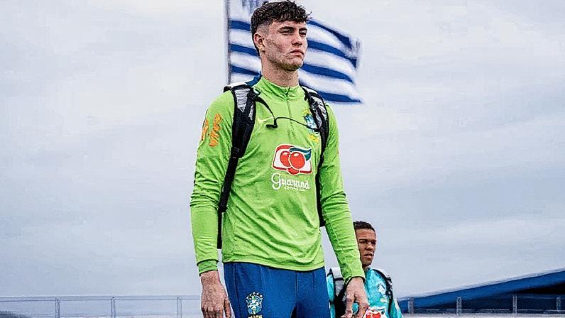 Gabriel Menegon, jogador de futebol, tem apenas 16 anos (Foto: Reprodução)