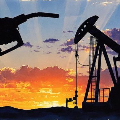 Futuros do petróleo Brent sobem 2% com foco em políticas dos EUA e fluxo da Rússia