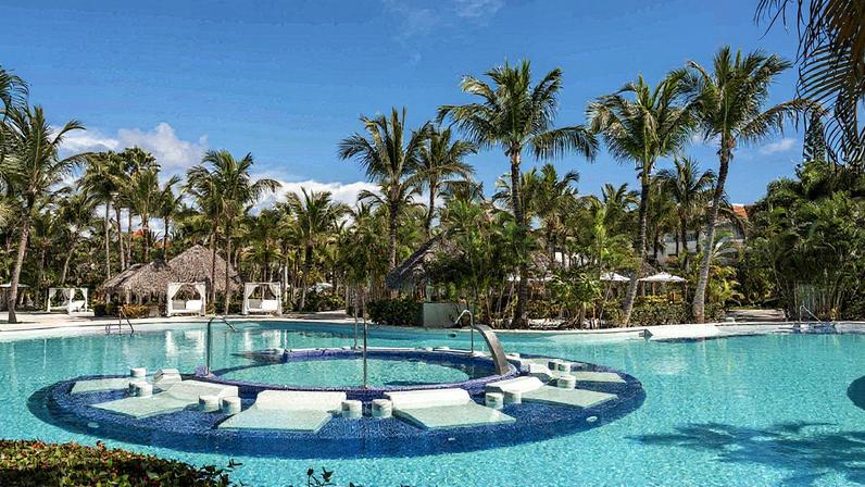 Piscina em resort da rede Meliá em Punta Cana, na República Dominicana (Foto: Reprodução)