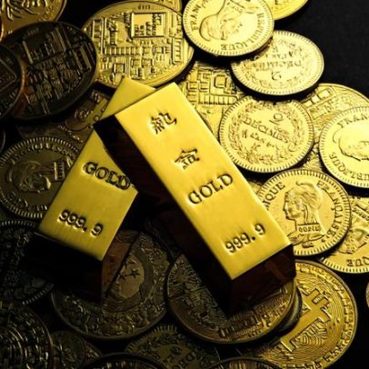 Ouro atinge recorde e investidores avaliam oportunidades em meio a incertezas econômicas