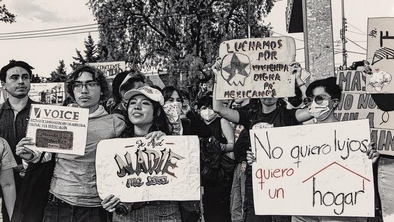 Manifestantes se reúnem contra a gentrificação em Cidade do México no dia 20 de julho (Foto: Reprodução)