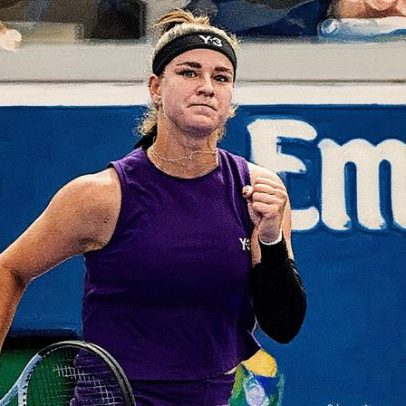 Muchova vence batalha de quase 3h e avança para a terceira semifinal consecutiva