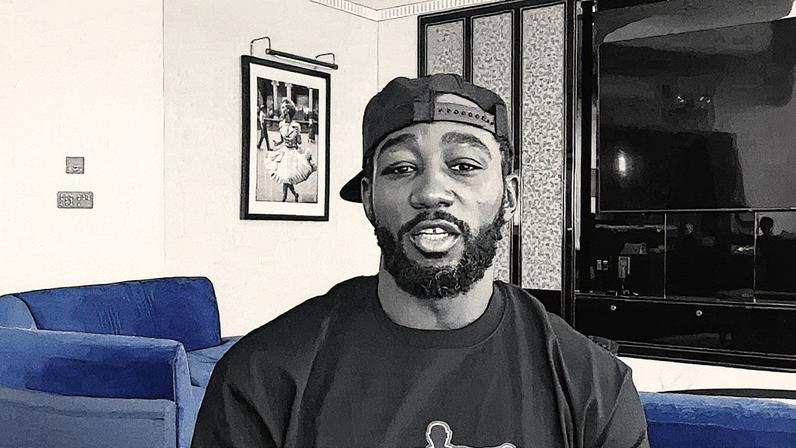Terence Crawford em entrevista após conquistar um feito histórico no boxe (Foto: Reprodução)