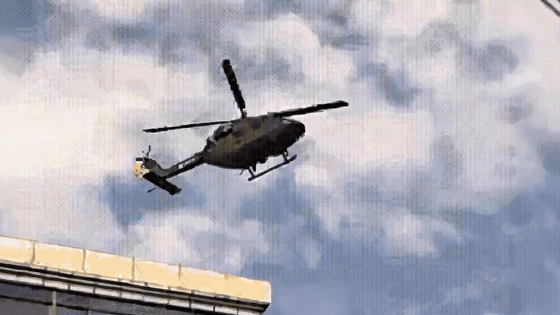 Políticos são resgatados de helicóptero após invasões no Nepal (Foto: Reprodução)