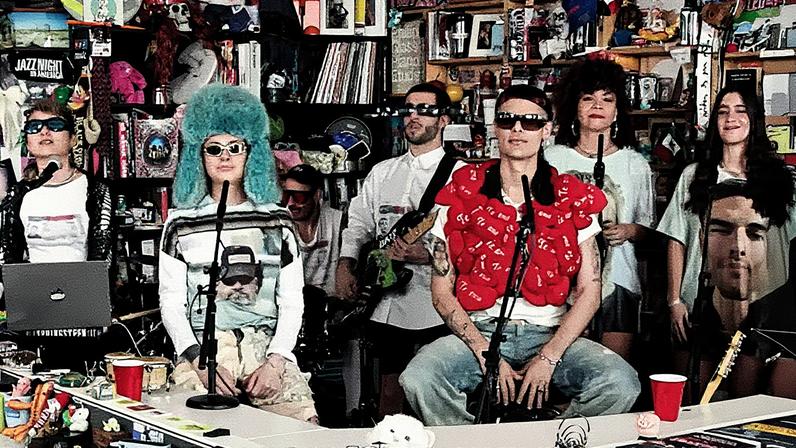 Paco Amoroso se apresenta no Tiny Desk em 2024, com gravações nos escritórios do Google (Foto: Reprodução)
