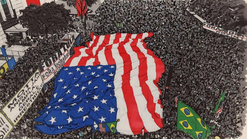Manifestantes seguram bandeira dos EUA durante manifestação pró-Bolsonaro na Avenida Paulista (Foto: Reprodução)