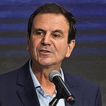Paes se destaca como favorito na corrida pelo governo do Rio de Janeiro