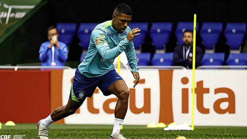 Samuel Lino treina com a seleção brasileira de futebol (Foto: Reprodução)