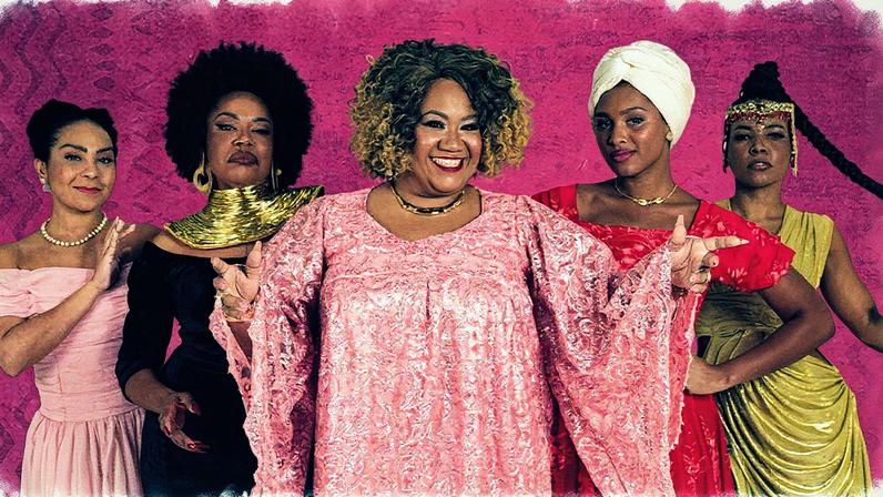 Analu Pimenta, Taty Aleixo, Roberta Ribeiro, Maria Vitória Rodrigues e Chelle posam juntas em uma foto (Foto: Reprodução)