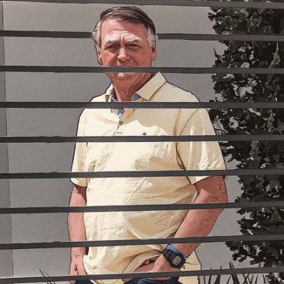 Bolsonaro assiste ao voto de Moraes em casa com a esposa Michelle