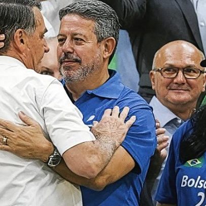 Bolsonaro aguarda apoio de Lira antes do julgamento sobre o golpe