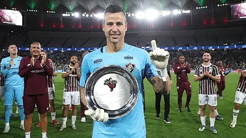 Fábio recebe homenagem do Fluminense após recorde mundial • Marcelo Gonçalves / Fluminense