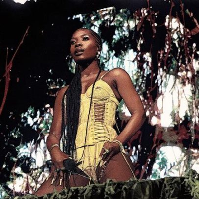 Doechii suspende apresentação no festival para apoiar Lola Young
