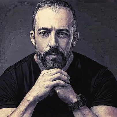 CEO brasileiro cria IA para assumir seu lugar