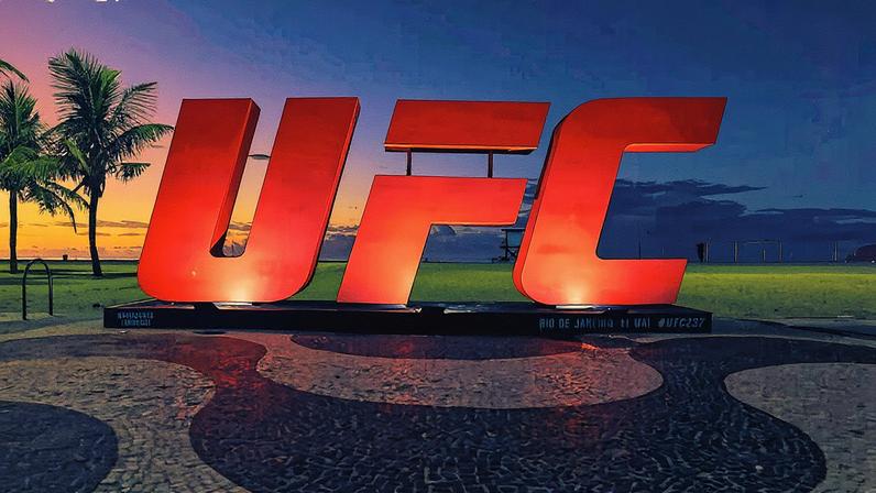 Foto das letras do UFC no Rio de Janeiro. (Foto por Buda Mendes/Getty Images)