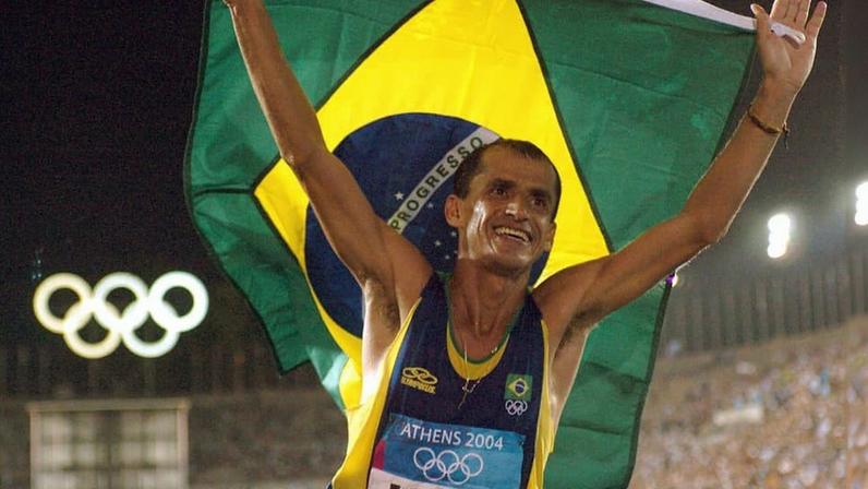 Vanderlei Cordeiro de Lima nas Olímpiadas de Atenas 2004 (Foto: Acervo Lance!)