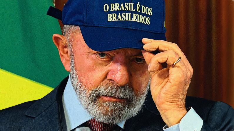 Presidente Lula com boné "O Brasil é dos brasileiros" durante reunião ministerial no Palácio do Planalto (Foto: Reprodução)