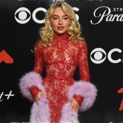 Sabrina Carpenter brilha em look vermelho deslumbrante no VMA