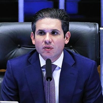 Plateia em Brasília clama 'sem anistia' durante desfile de 7 de setembro